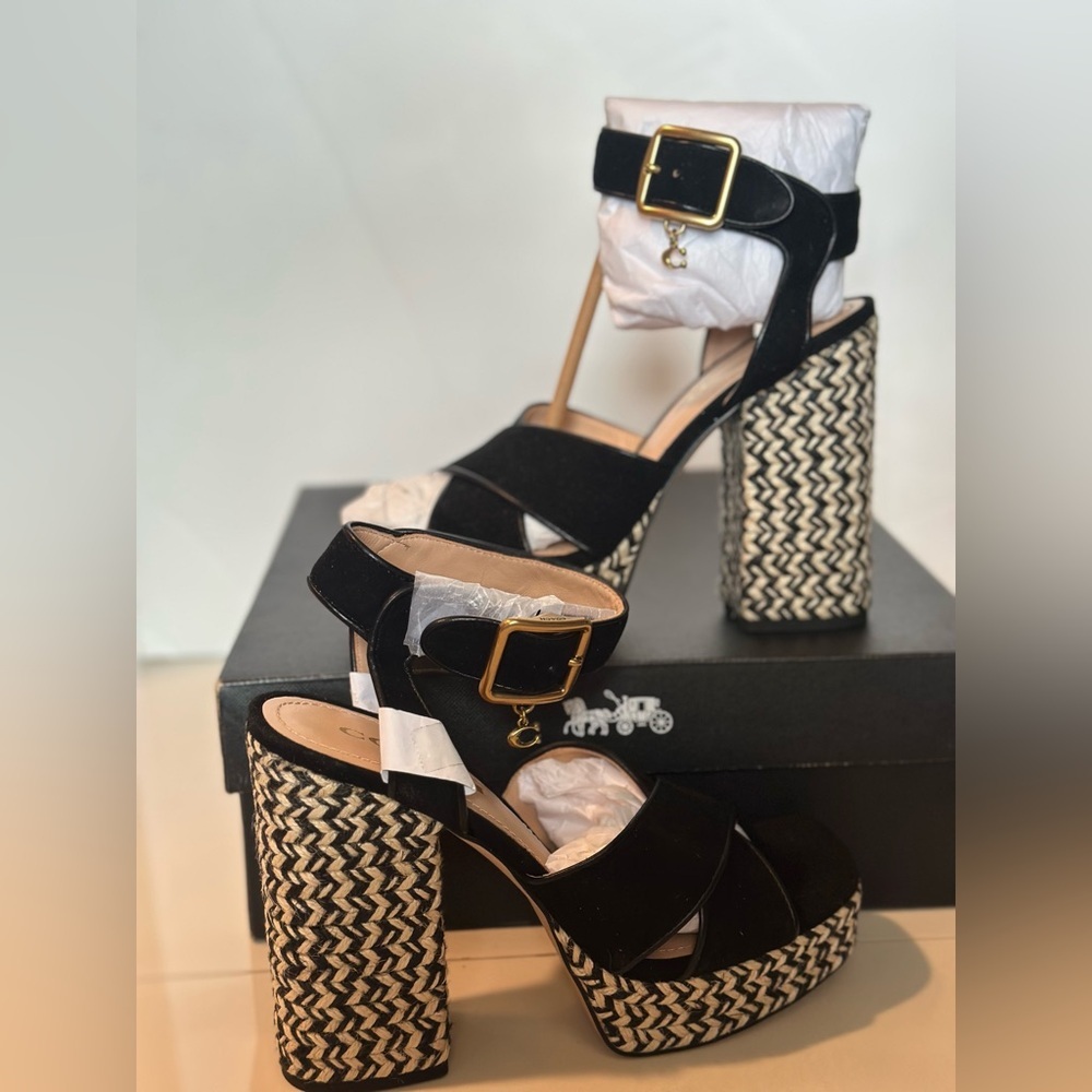 Coach Nelly Sandal 👡 - Picture 7 of 7